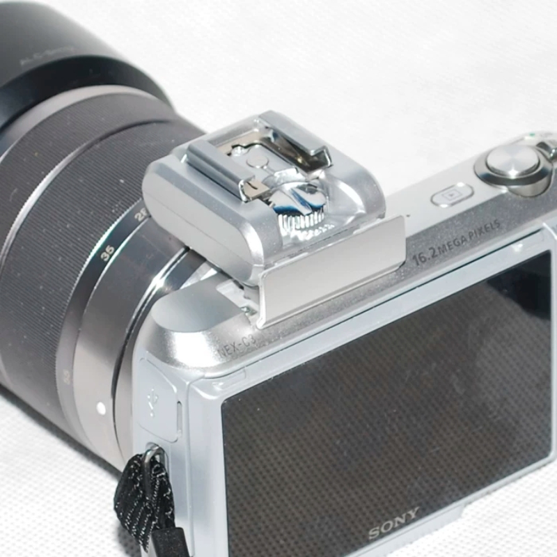 محول فلاش سبيدلايت/فلاش تريجر  - مراجعة Hot Shoe Adapter وسعره
